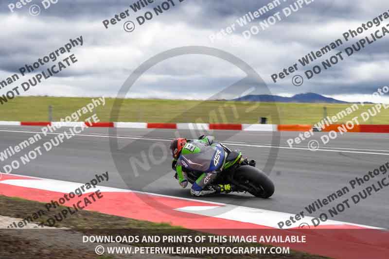cadwell no limits trackday;cadwell park;cadwell park photographs;cadwell trackday photographs;enduro digital images;event digital images;eventdigitalimages;navarra;no limits trackdays;peter wileman photography;racing digital images;trackday digital images;trackday photos